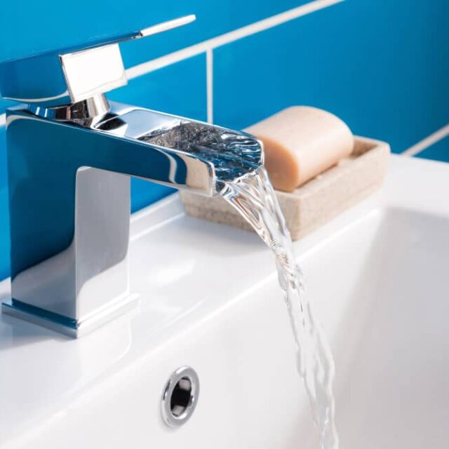 Traitement automatique par ultraviolets des eaux domestiques